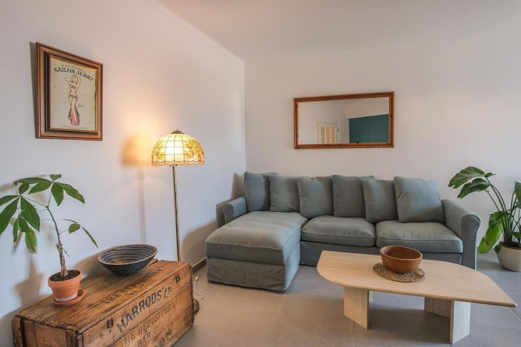 Apartment Location, Space, Peaceful & Stylish! Lagos